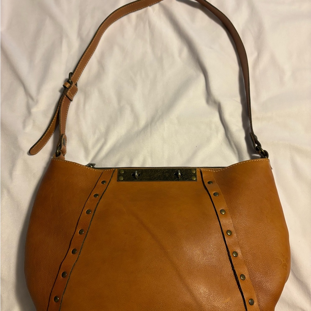 Patricia Nash Tan Hobo Crossbody Bag With Turn Key And Zip Closures